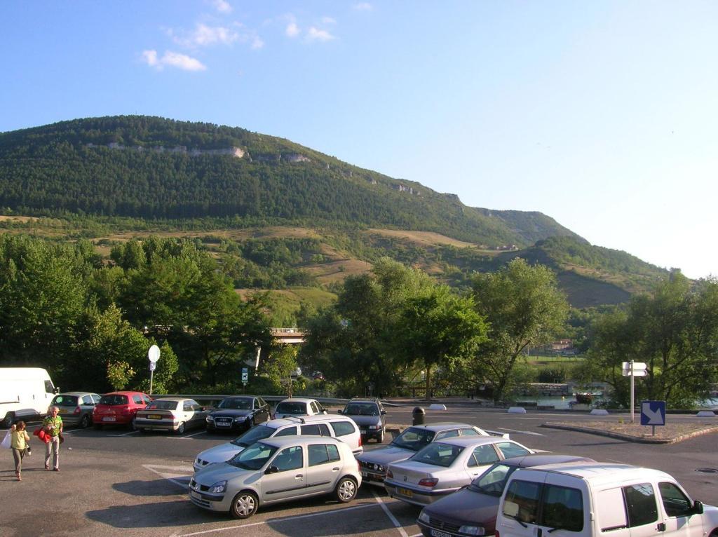 Les Berges Du Tarn Aparthotel Millau Zewnętrze zdjęcie