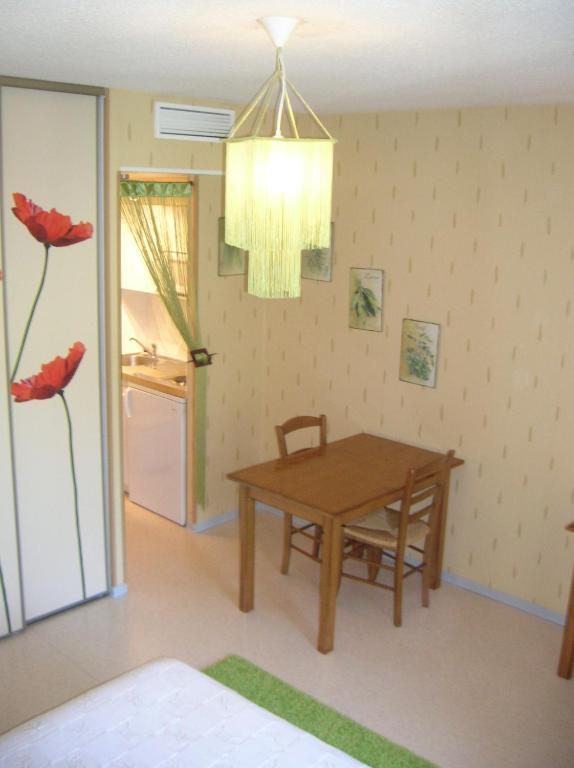 Les Berges Du Tarn Aparthotel Millau Pokój zdjęcie